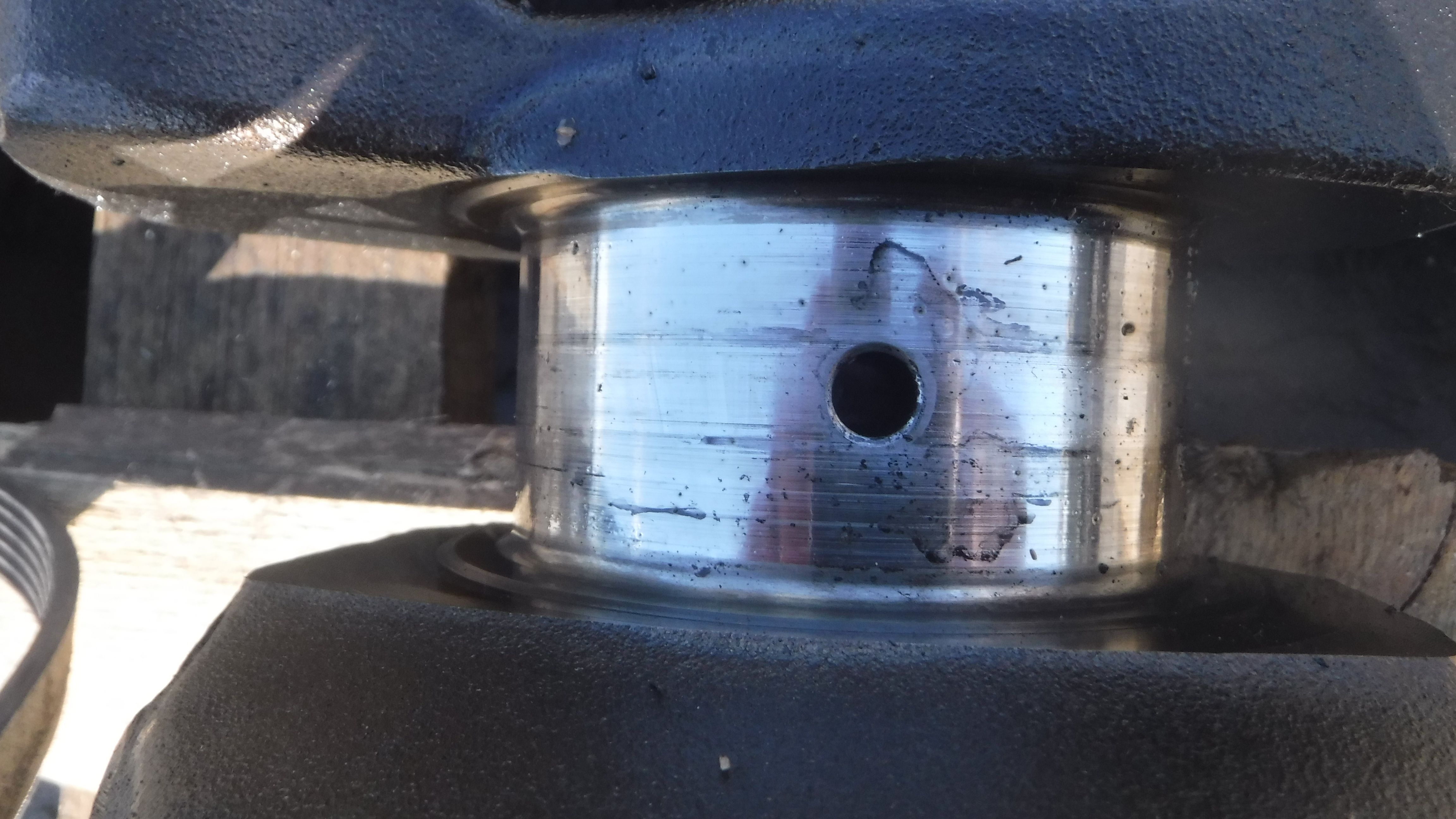 Коленвал двигателя 99485949 курсор 8 IVECO